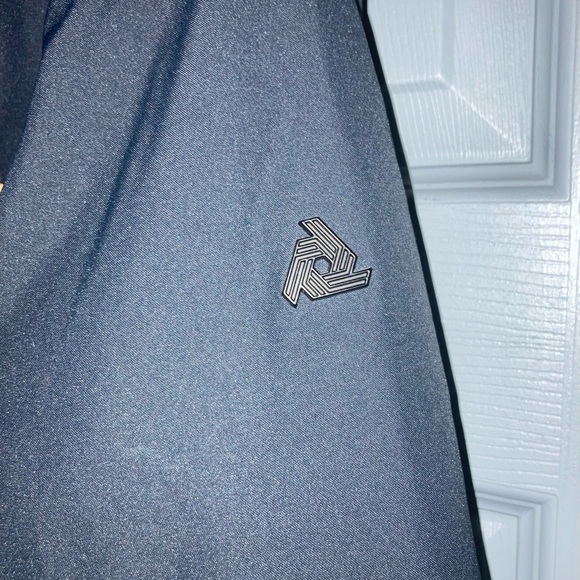 Ladies Winter coat - Aperture Technical Outerwear - Picture 9 of 9